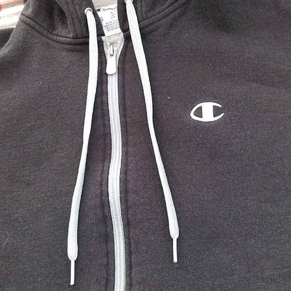 Women's Vintage Champion ECO black zip up sweater - Picture 4 of 8